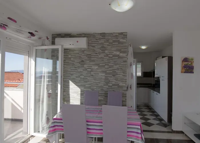 Apartment Niko By Guide Makarska